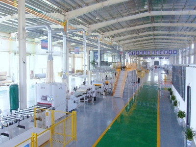 外墙保温一体板生产线厂家：天意机械设备开启建筑保温装饰体验